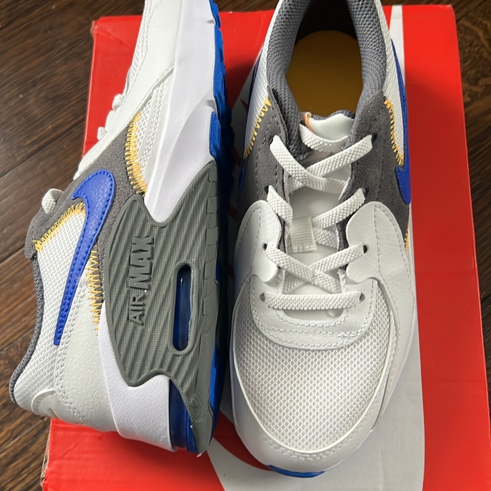 Brand new Nike Air Max Excee